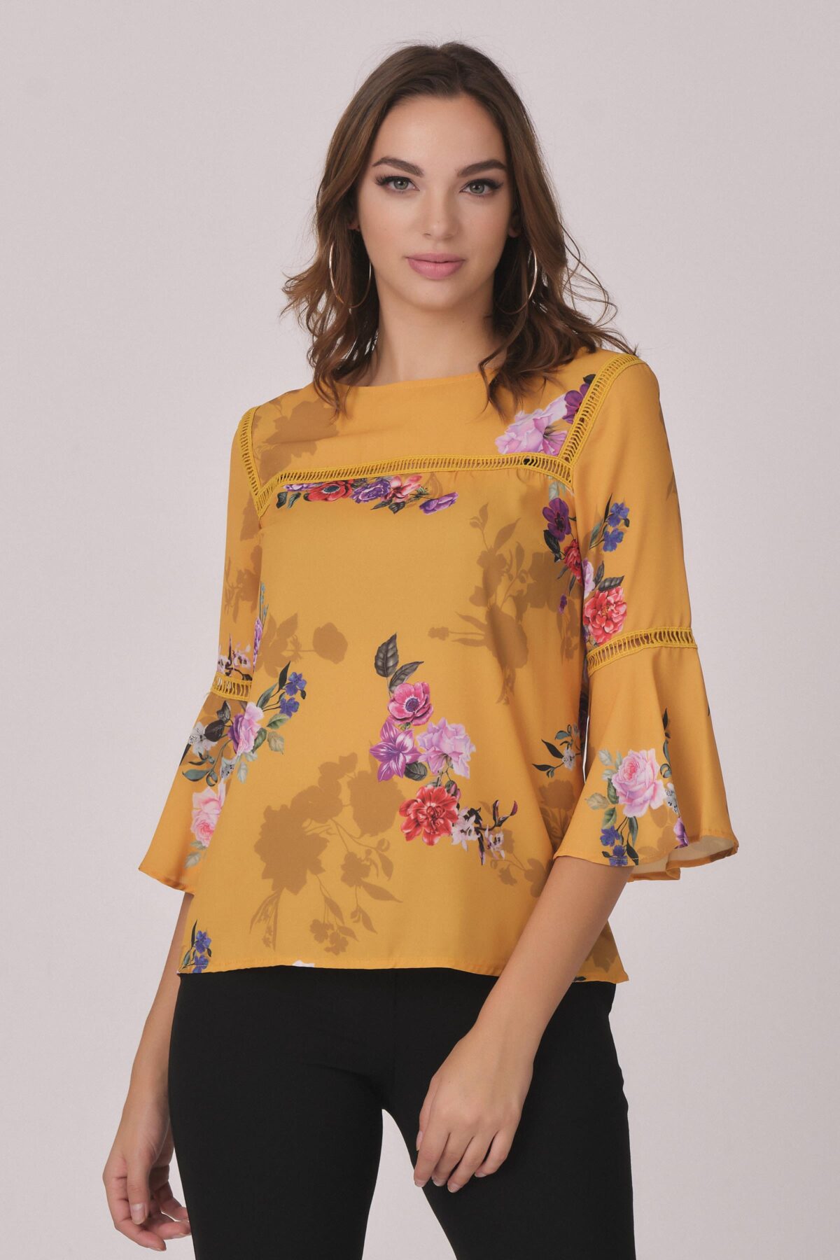 cicek desenli aksesuar detayli bluz 266 scaled